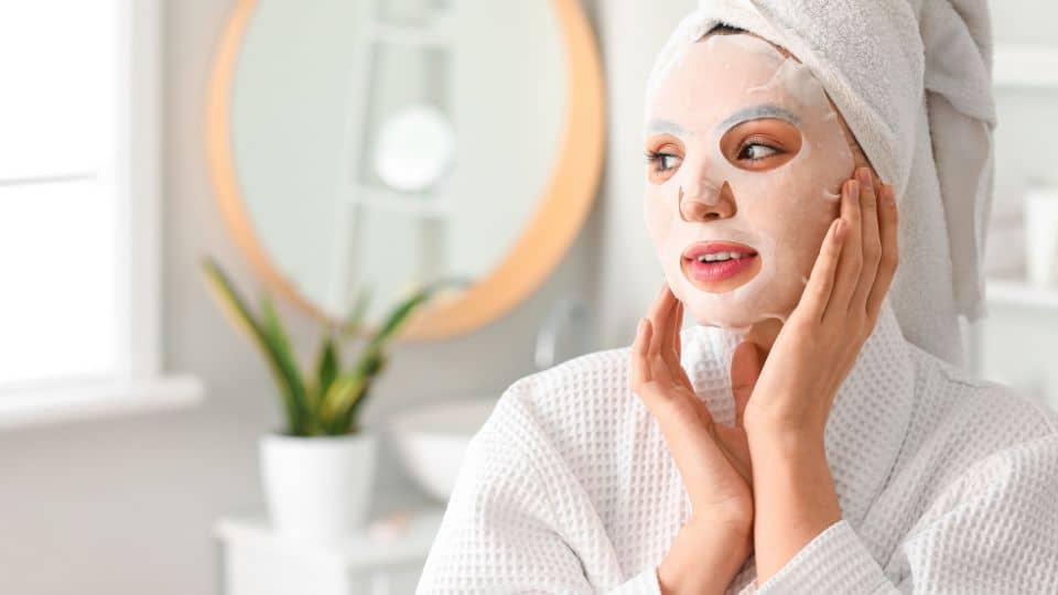 How to Apply a Face Mask I Patchology