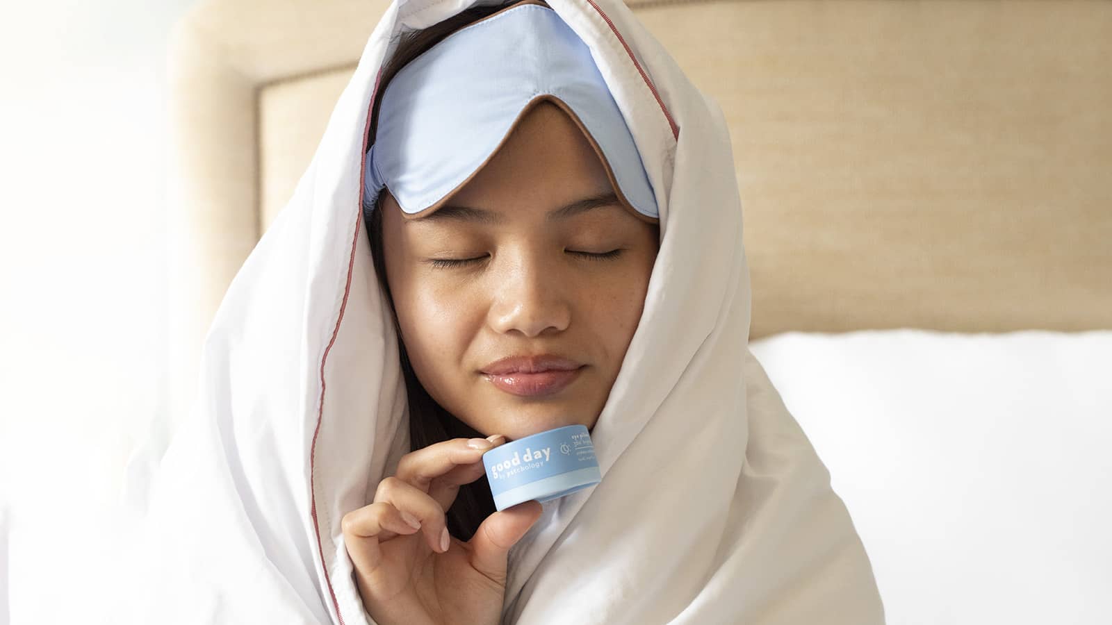 under-eye cream firm and smooth dark circles