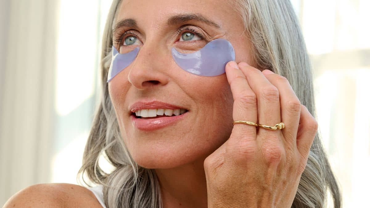 Mastering the Art of Applying Under-Eye Gels: A Guide to Flawless Results