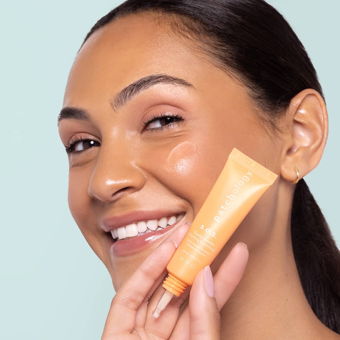 landing-page-sos-s25-lifestyle-closeup-on-skin-clear-acne-pimple.jpg